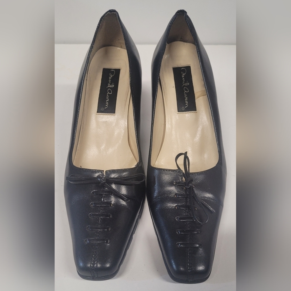 David Aaron Black Lace Kitten Heels 6.5 Pre-owned Nice Condition